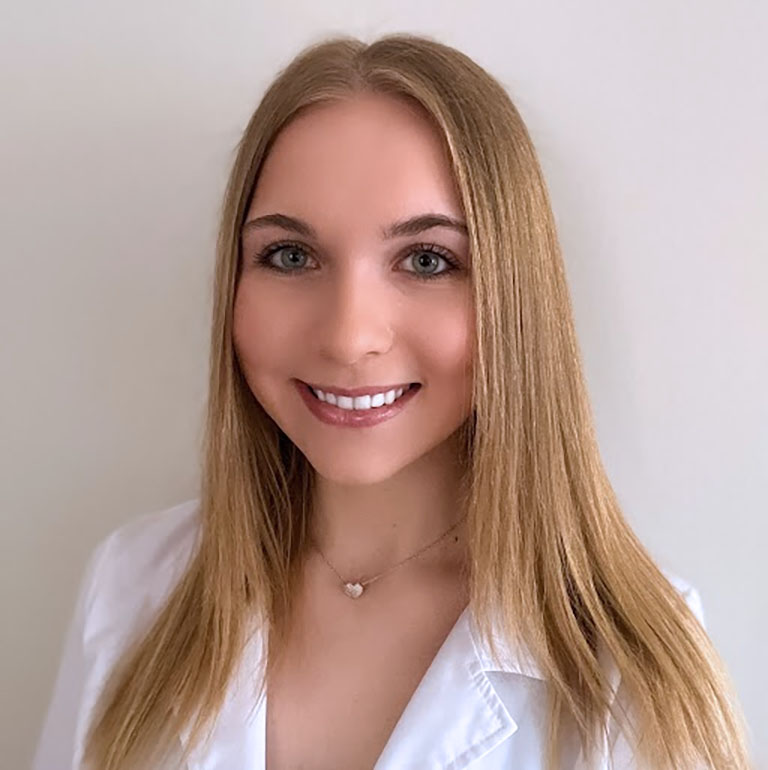 Jagoda Jefrzejek Headshot